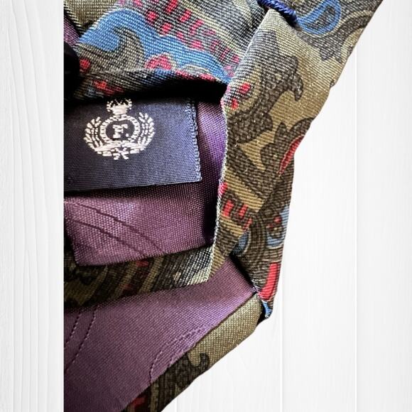 Faconnable Men’s Classic Paisley Silk Made in Italy Tie - Picture 6 of 8